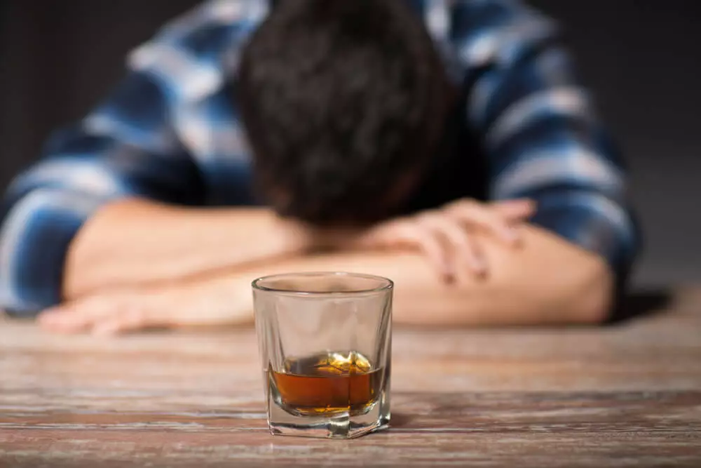 How to Help an Alcoholic: A Few Tips to Treat Alcohol Addiction